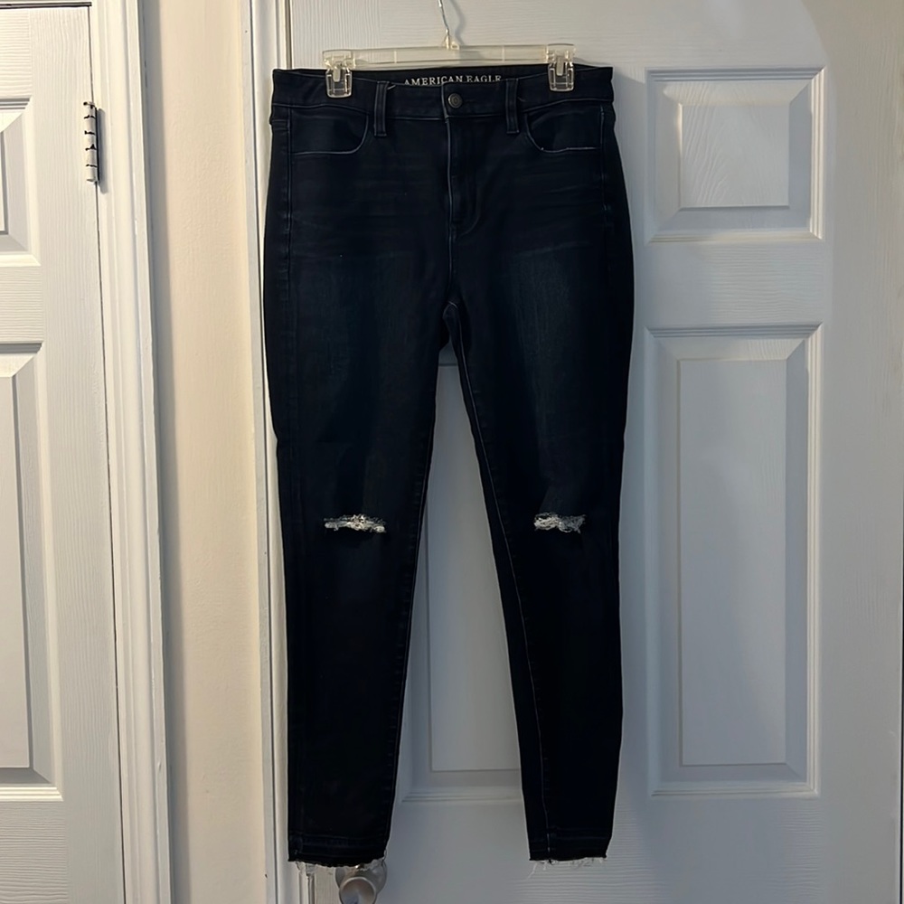 AE High Waisted Ripped Jegging